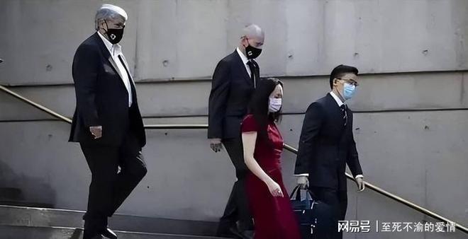 动物行为学发现一条违背直觉的铁律：对配偶越专一的雄性，体内睾酮水平却越低，不是忠诚让它变弱，而是专一本身在重塑它的生存策略