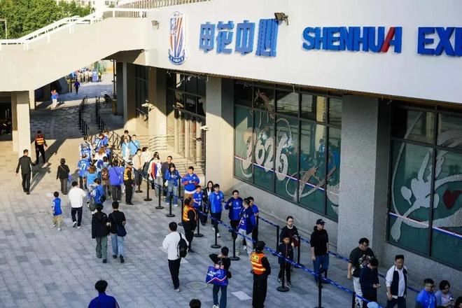 终于有经济学家批评体制内退休金太高、加剧代际矛盾，评论区炸锅