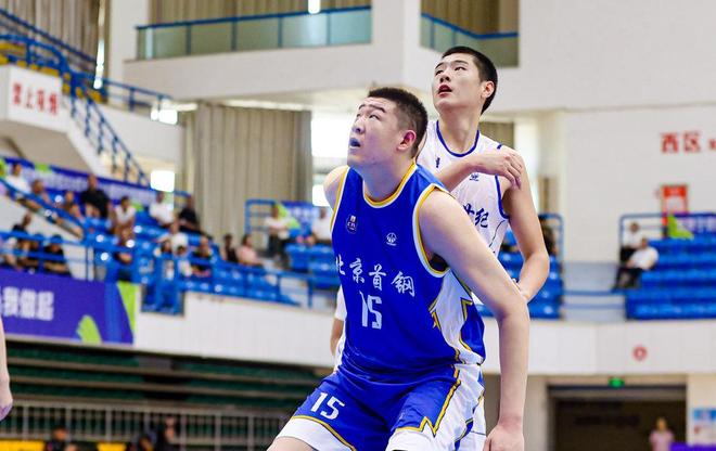 伤痕明显！广州状元陈国豪面部骨裂 季后赛大概率戴面具对阵广东