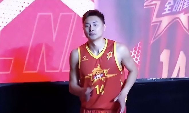 意外！郑智刚复出指挥比赛青岛西海岸就输给对手，近14轮首败