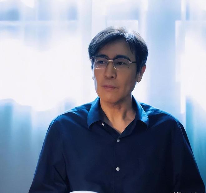 四国邀请赛再尝败绩，山东男篮69‑79输给澳大利亚骑士遭遇两连败，高压之下投篮失准失误扎堆，跟不上节奏，阵地进攻手段单一亟待改善