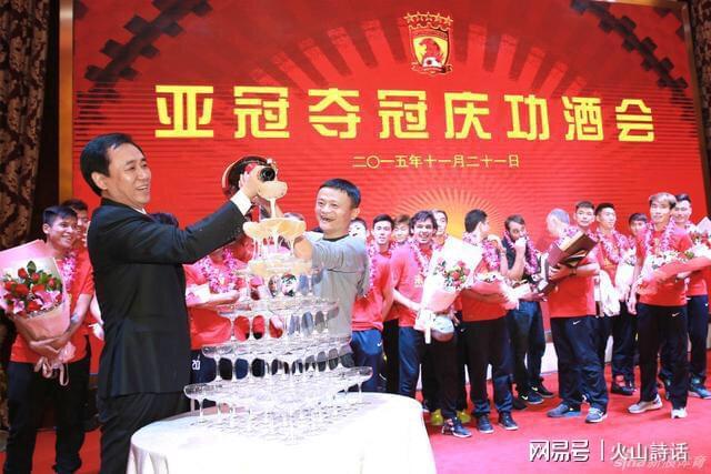 不惧巫师!32岁凯恩狮子甩头:本届第3球 世界杯11球加冕队史射手王